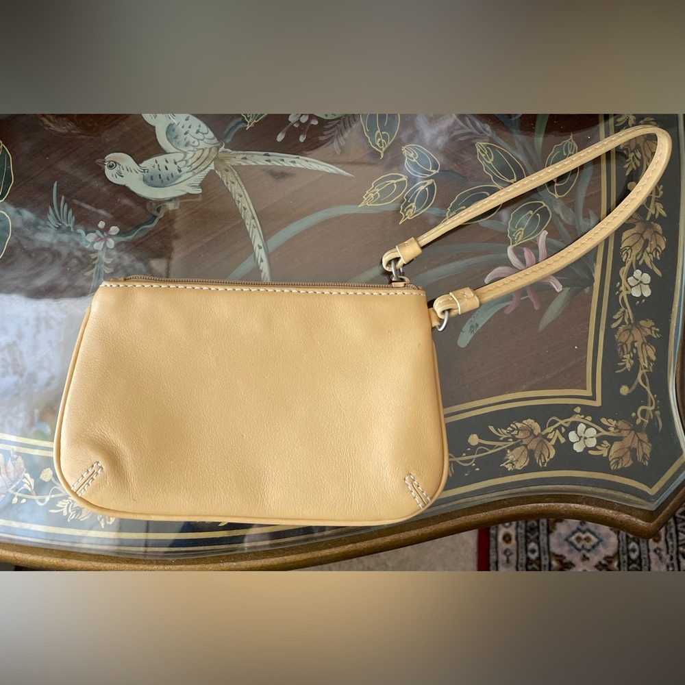 Elegant Camel Tan Quality Soft Leather almost new Clutch Wristlet
